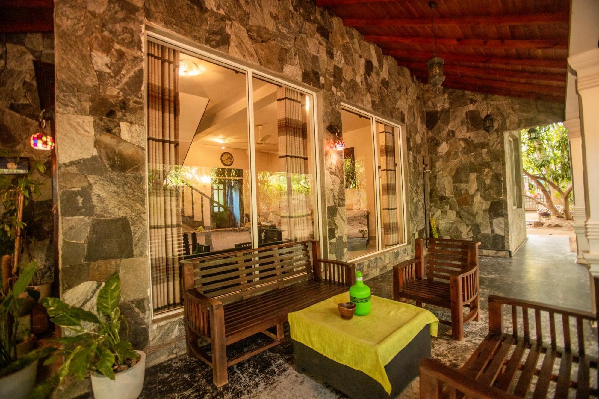 Evergreen Hotel Дамбулла Экстерьер фото