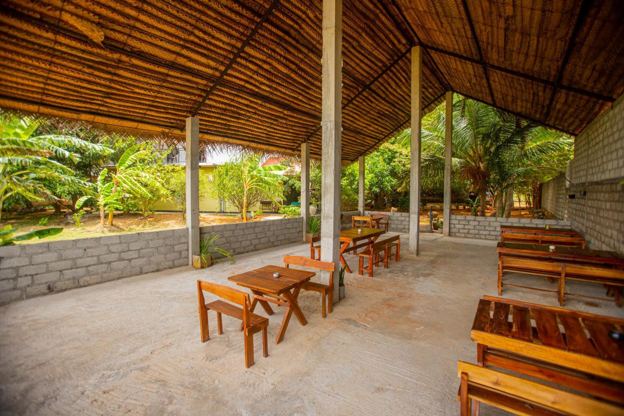 Evergreen Hotel Дамбулла Экстерьер фото